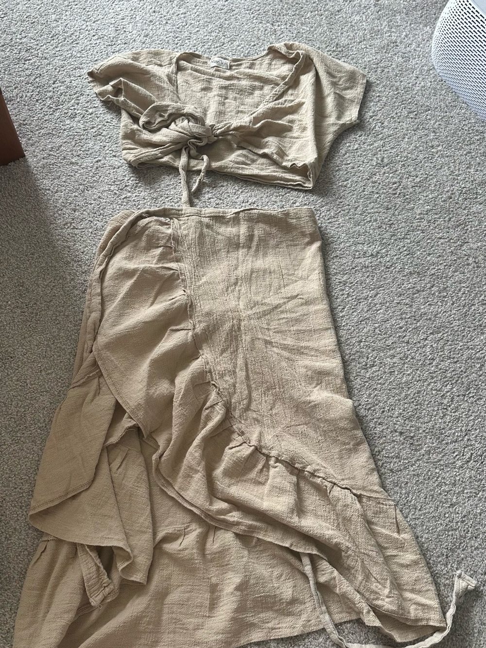 Women’s Beige Ruffle Wrap Skirt - Unbranded
